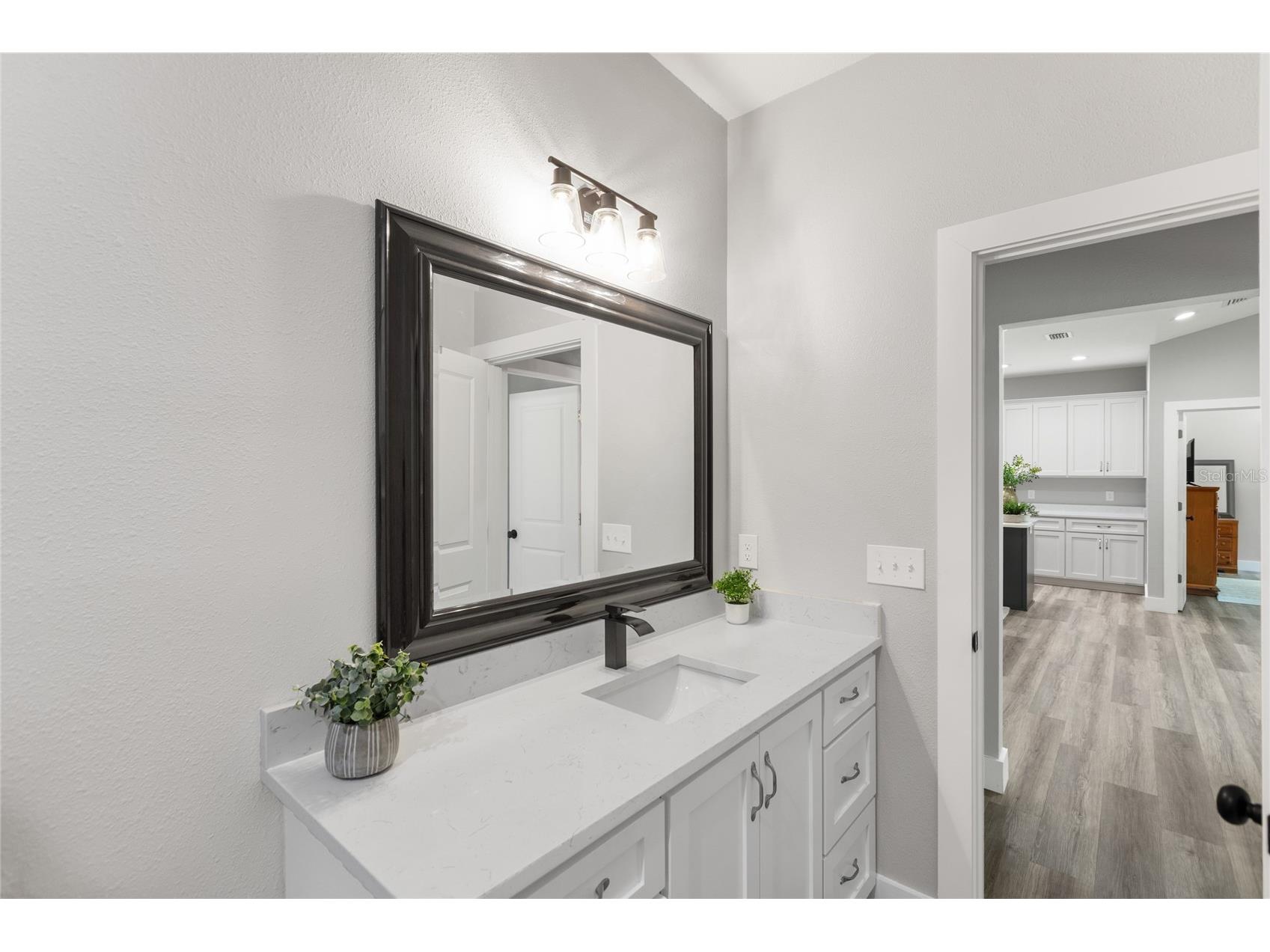 207 N Palmetto Avenue Florahome FL 32140 GC539915 image37