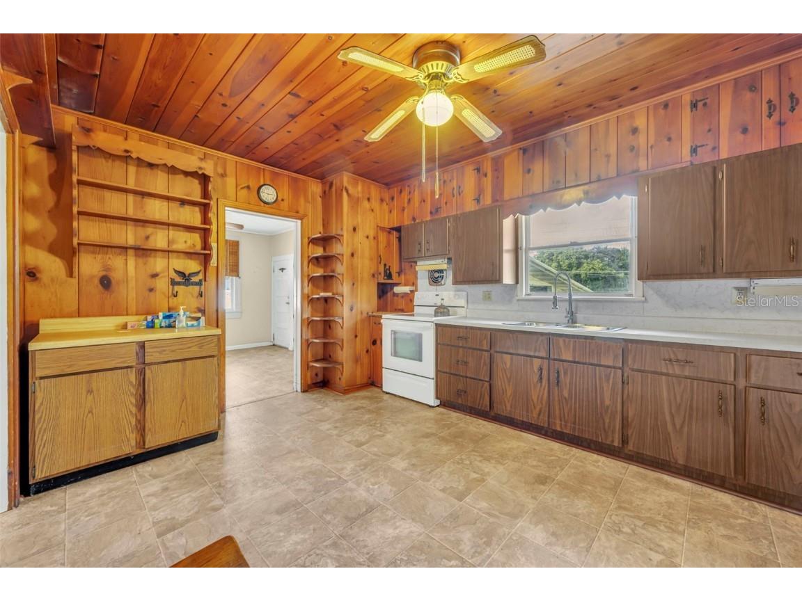 207 N Perkins Street Leesburg FL 34748 O6359442 image10