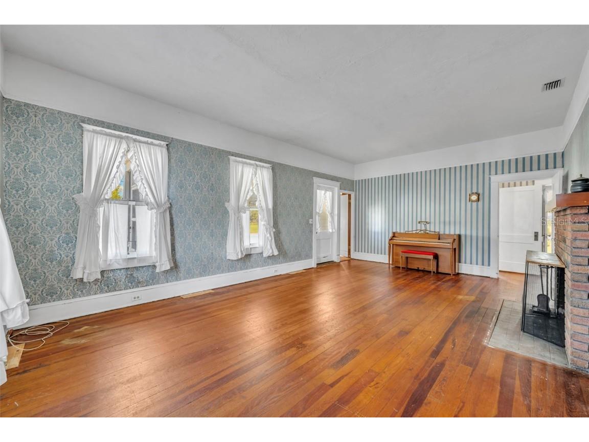 207 N Perkins Street Leesburg FL 34748 O6359442 image6