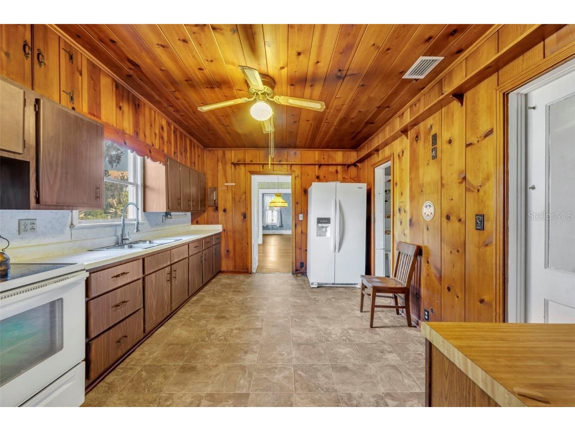 207 N Perkins Street Leesburg FL 34748 O6359442 image9