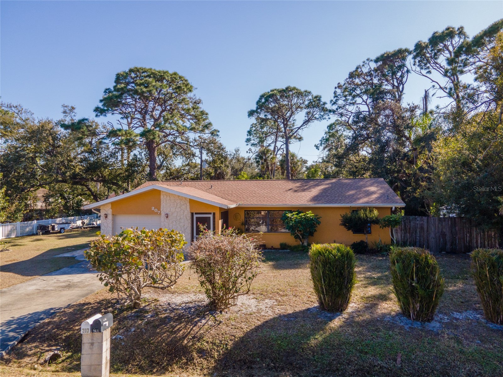 207 Oberlin Road Venice FL 34293 D6145992 image1