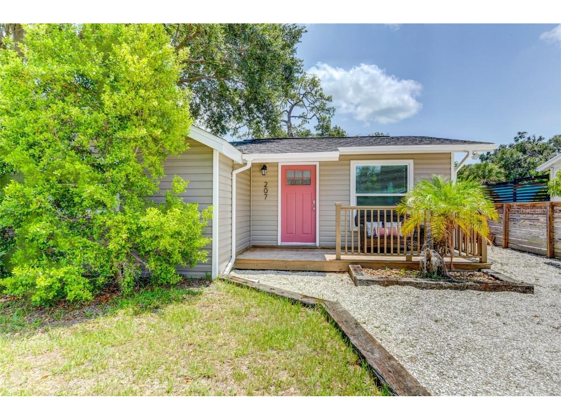 207 Palmetto Road W Nokomis FL 34275 A4575435 image1