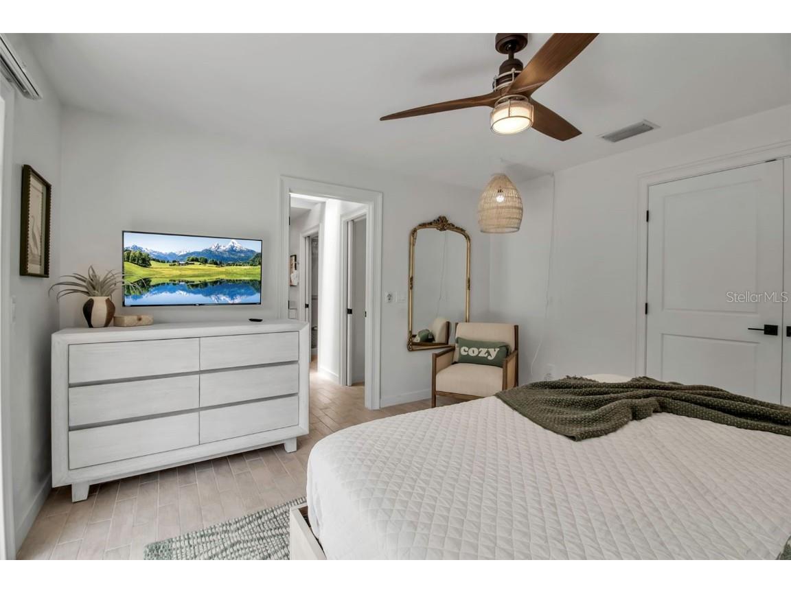 207 Peacock Lane Holmes Beach FL 34217 A4662159 image21