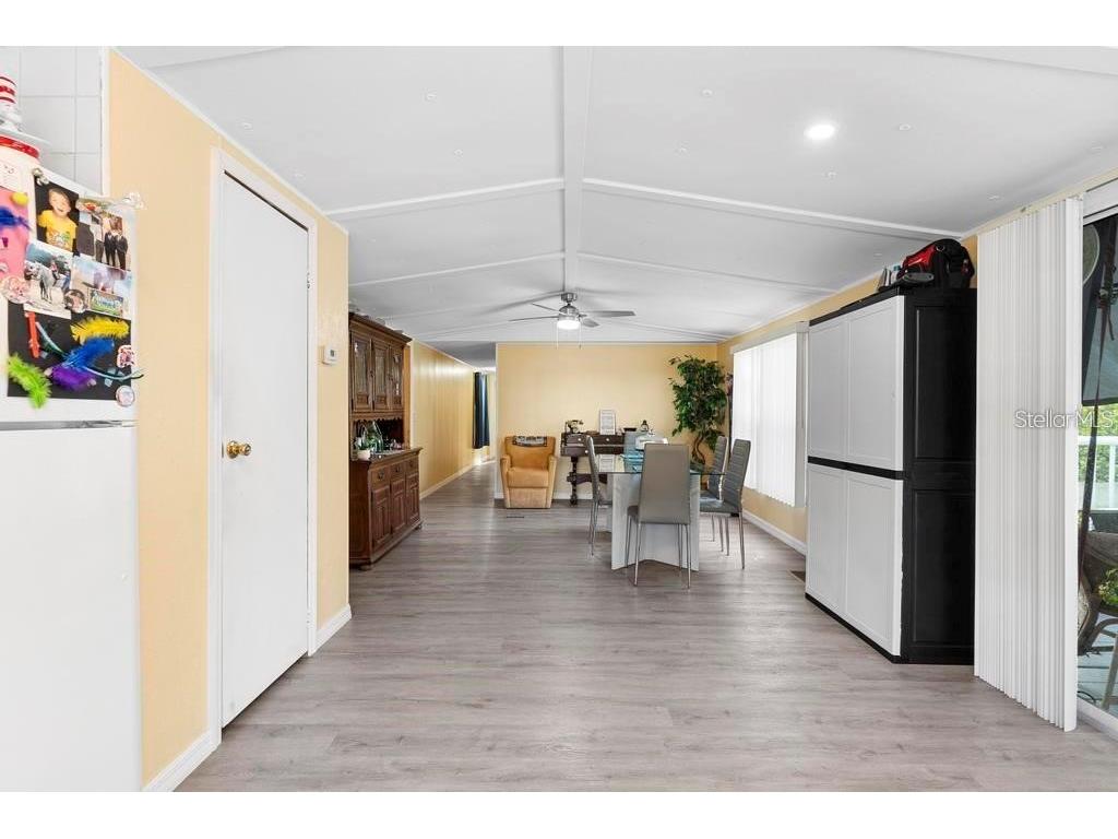 207 Robinhood Drive Deland FL 32724 V4946015 image12