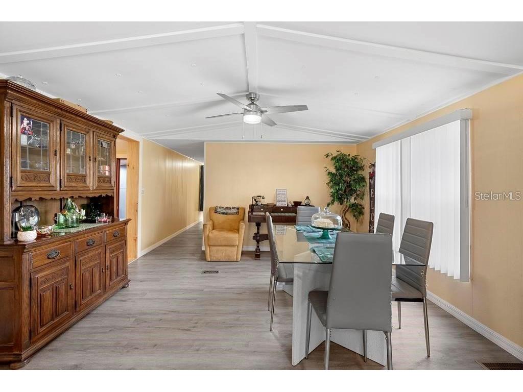 207 Robinhood Drive Deland FL 32724 V4946015 image13