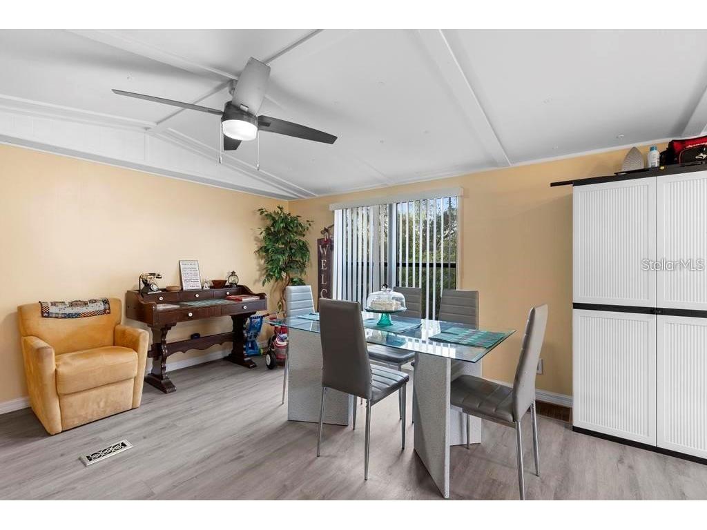 207 Robinhood Drive Deland FL 32724 V4946015 image14