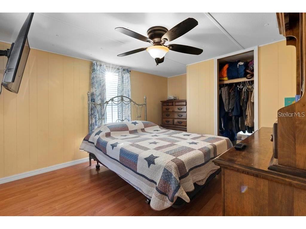 207 Robinhood Drive Deland FL 32724 V4946015 image16