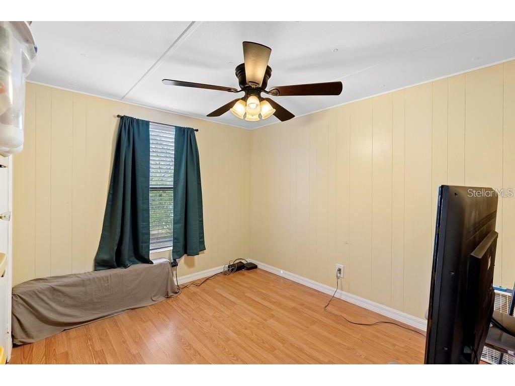 207 Robinhood Drive Deland FL 32724 V4946015 image18