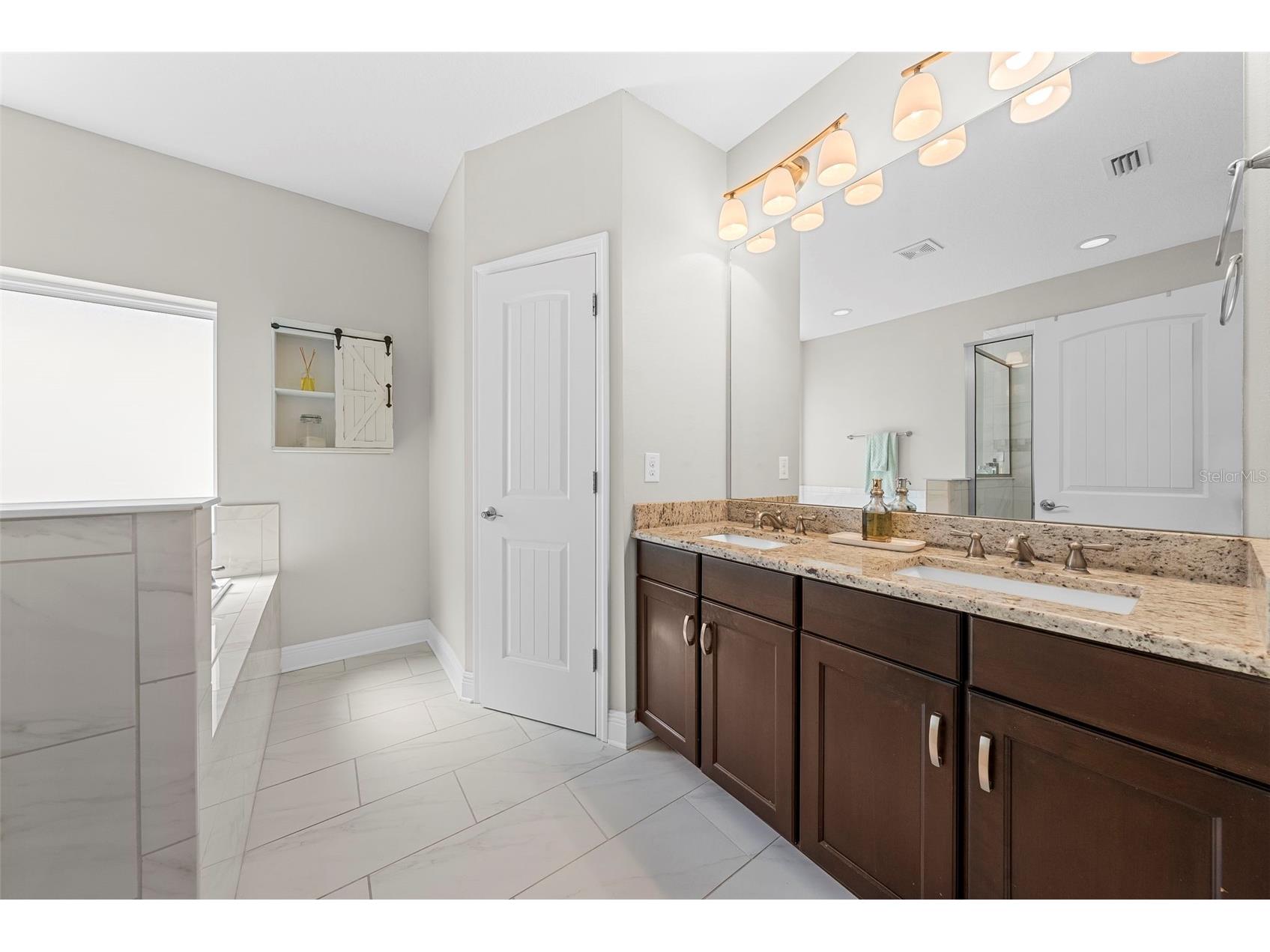 207 S Moody Avenue #B Tampa FL 33609 TB8516196 image33