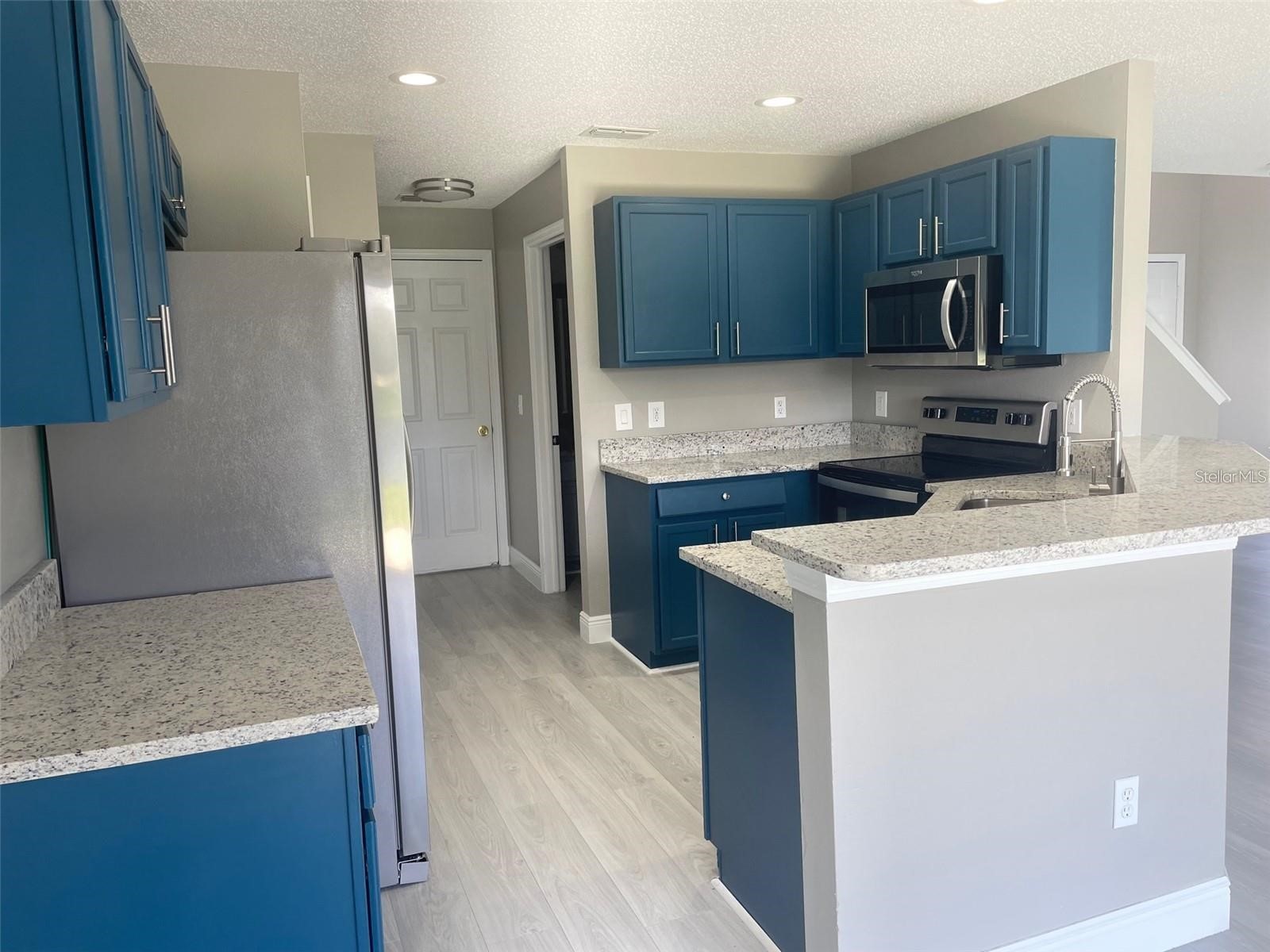 207 Southbridge Circle Kissimmee FL 34744 O6393863 image3
