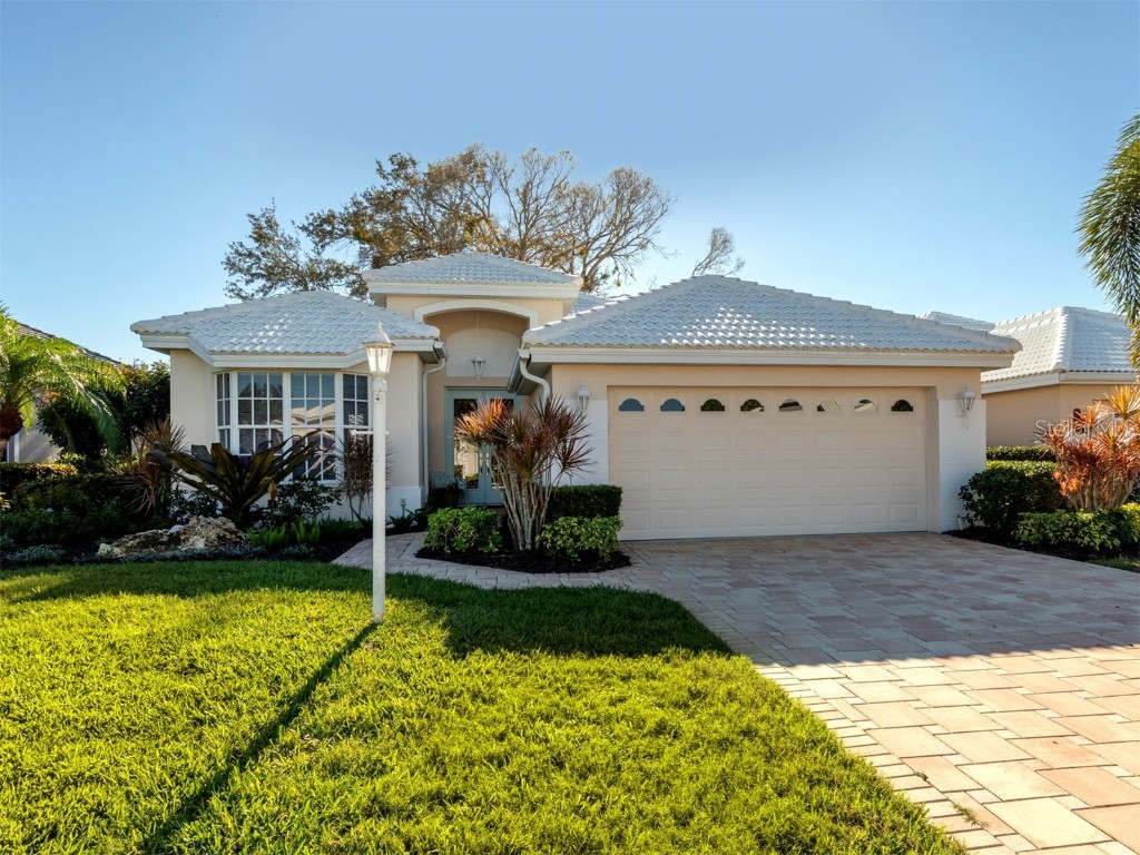 207 Vestavia Drive Venice FL 34292 A4596736 image1