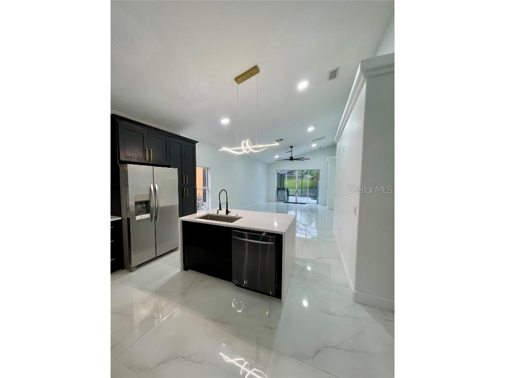 207 Vizcay Way Davenport FL 33837 S5139483 image5