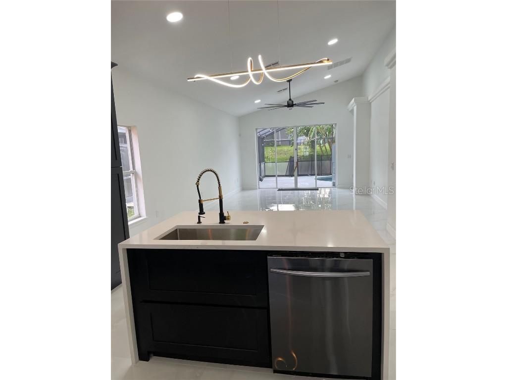 207 Vizcay Way Davenport FL 33837 S5139483 image6