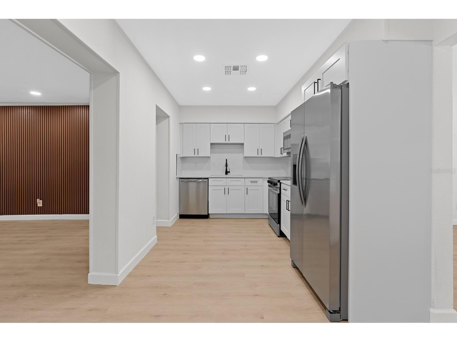 207 W Bougainvillea Avenue Tampa FL 33612 TB8503003 image12