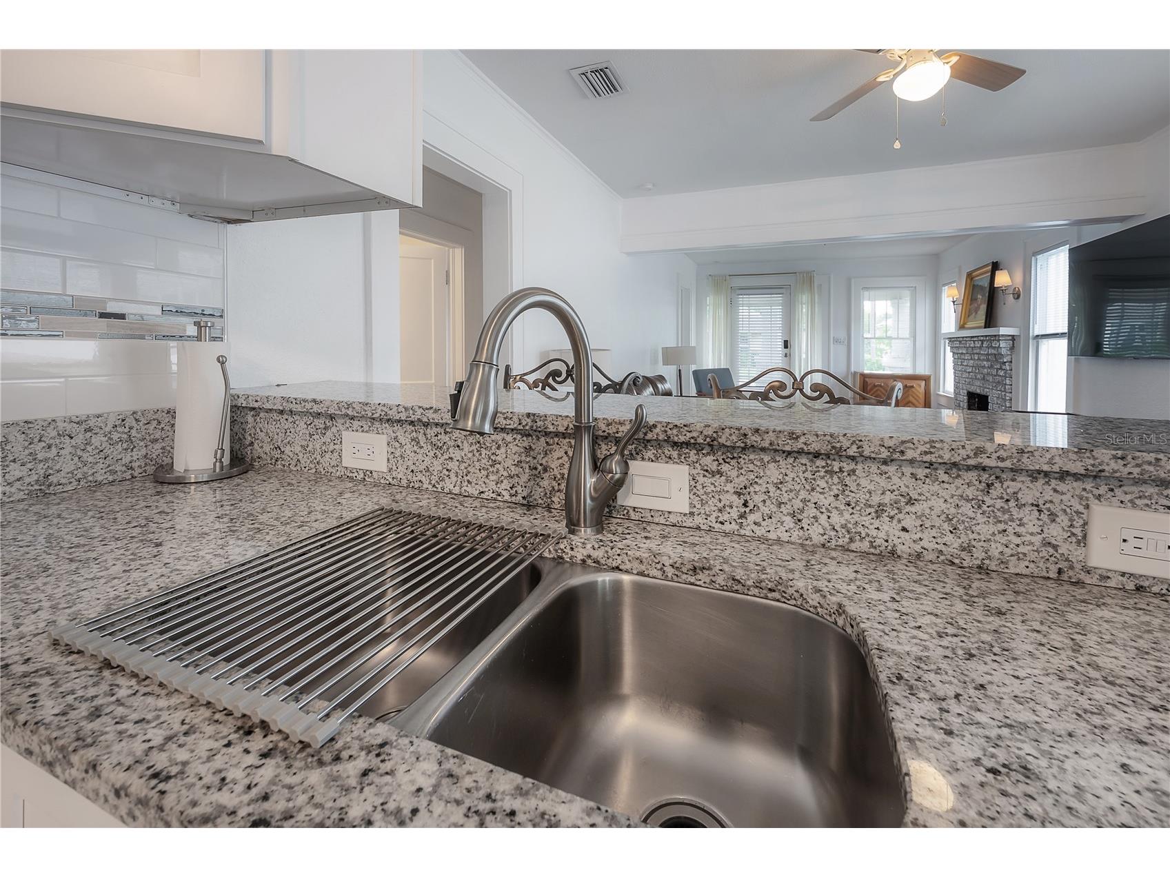 207 W Hiawatha Street Tampa FL 33604 TB8495125 image10