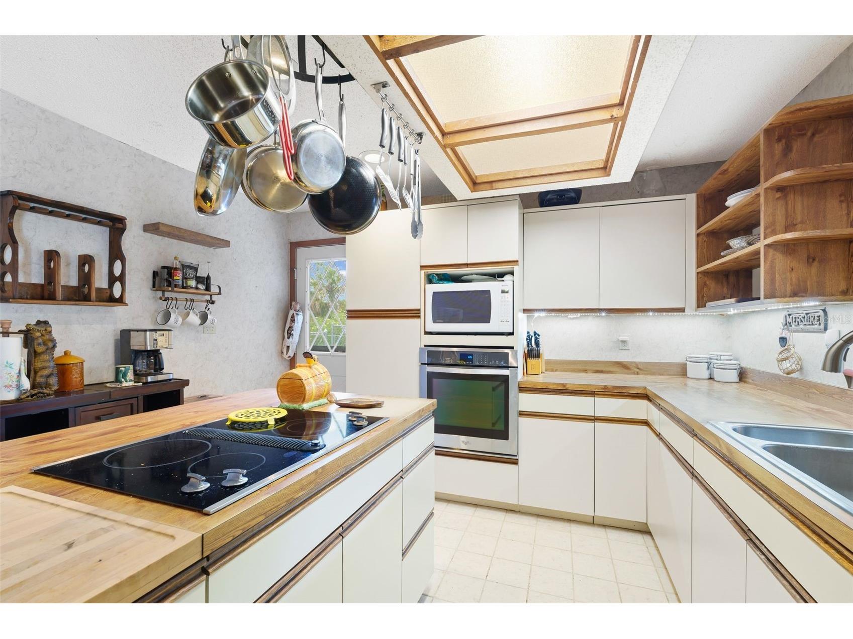 2070 59th Street Sarasota FL 34243 A4691713 image16