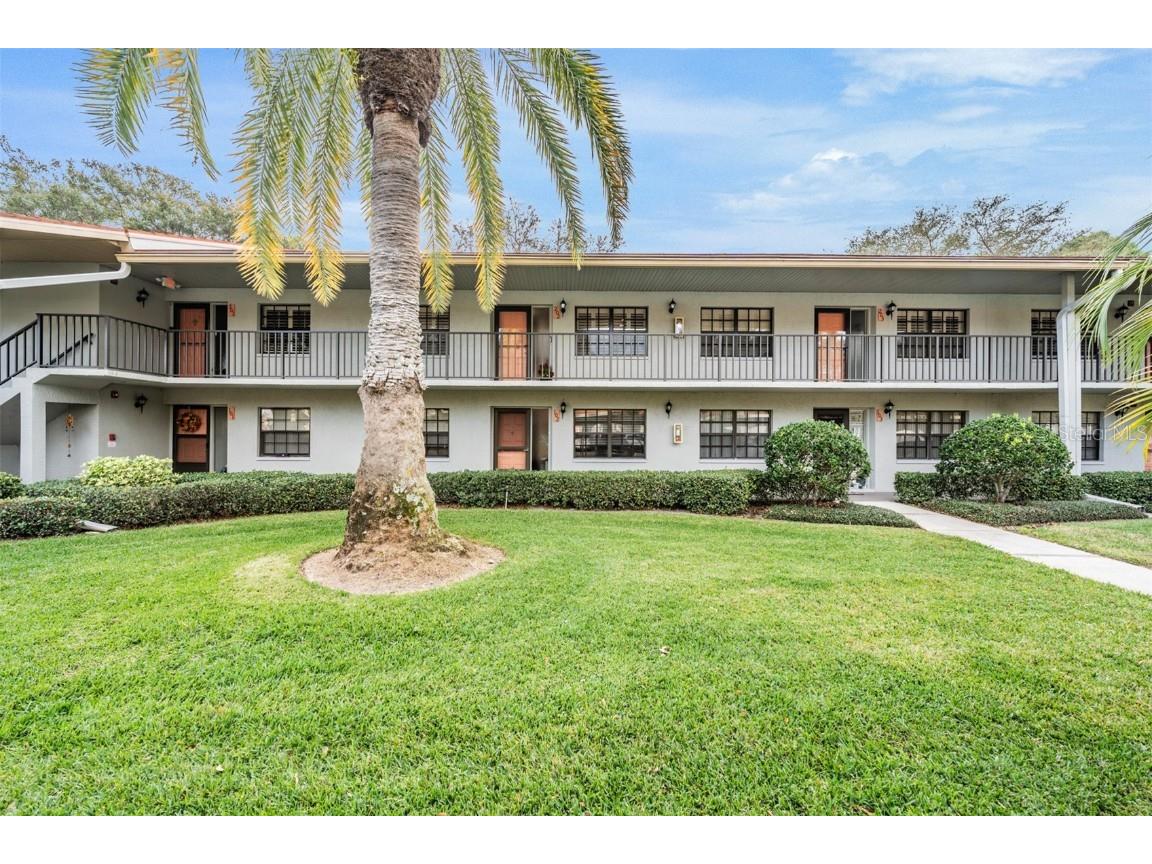 2070 Lakeview Drive #202 Clearwater FL 33763 U8228223 image1