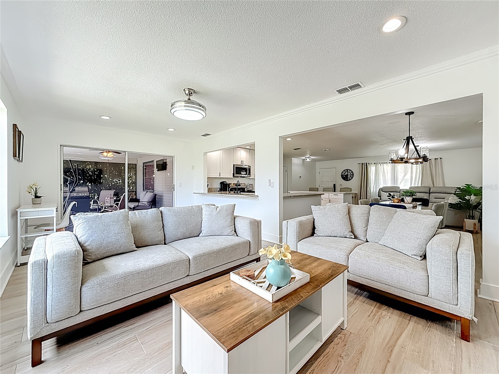 2071 Butternut Circle E Clearwater FL 33763 TB8486461 image32