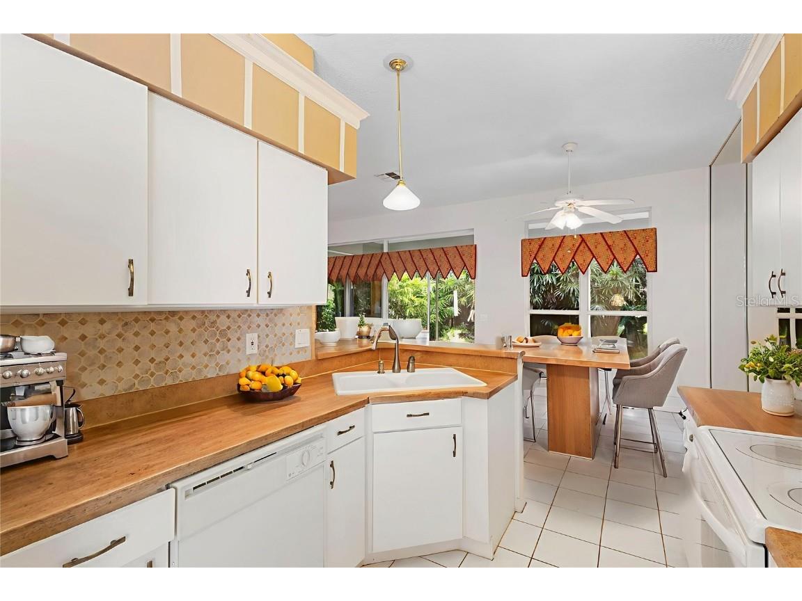 2071 Friar Tuck Lane Orange City FL 32763 V4944884 image21