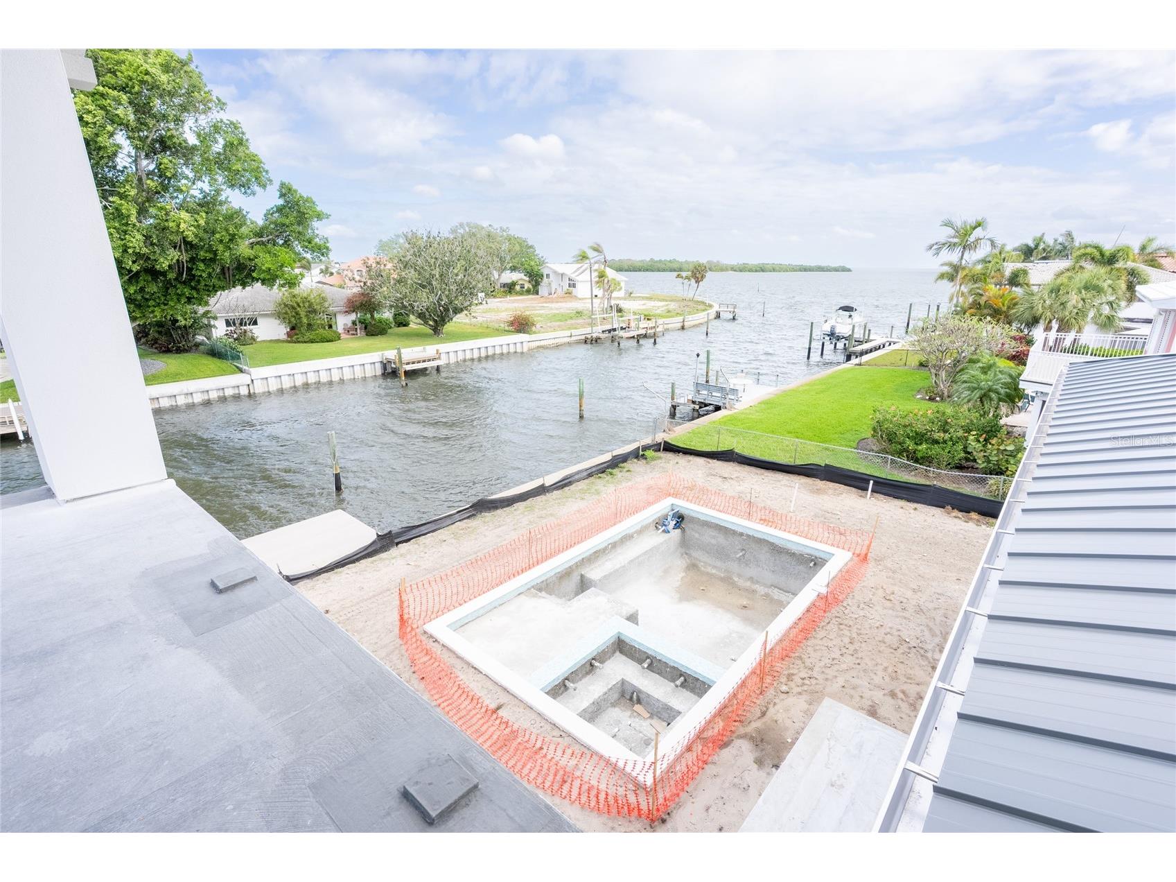 2071 Illinois Avenue NE Saint Petersburg FL 33703 TB8494822 image4