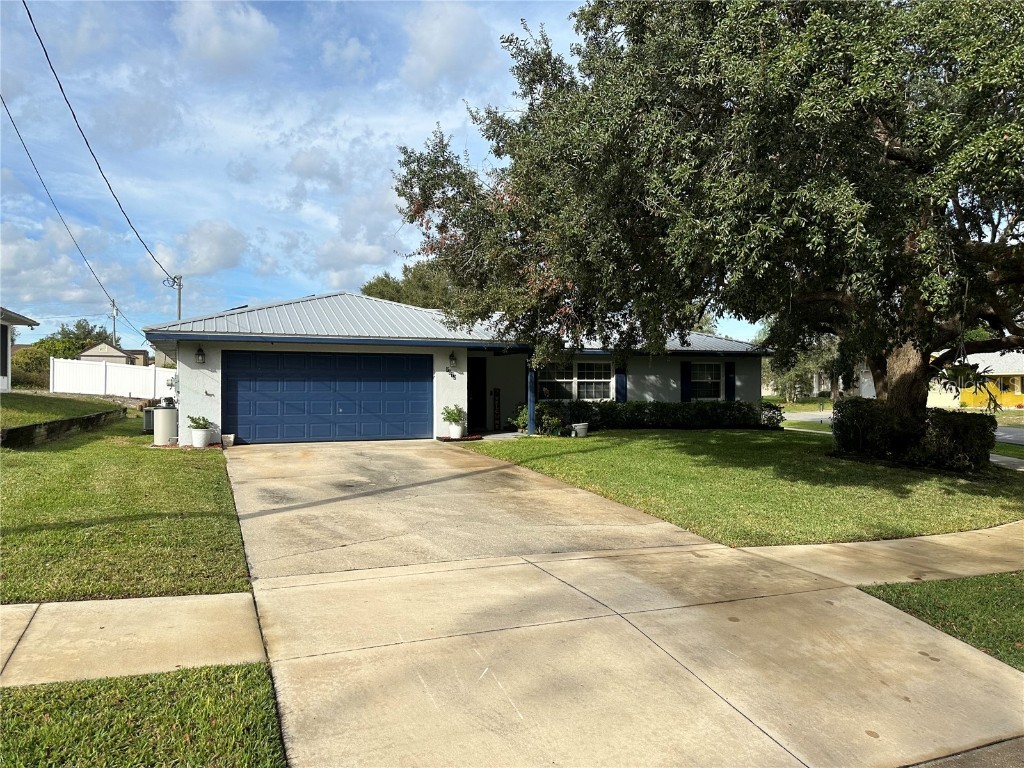 2072 Alameda Drive Deltona FL 32738 V4933510 image1