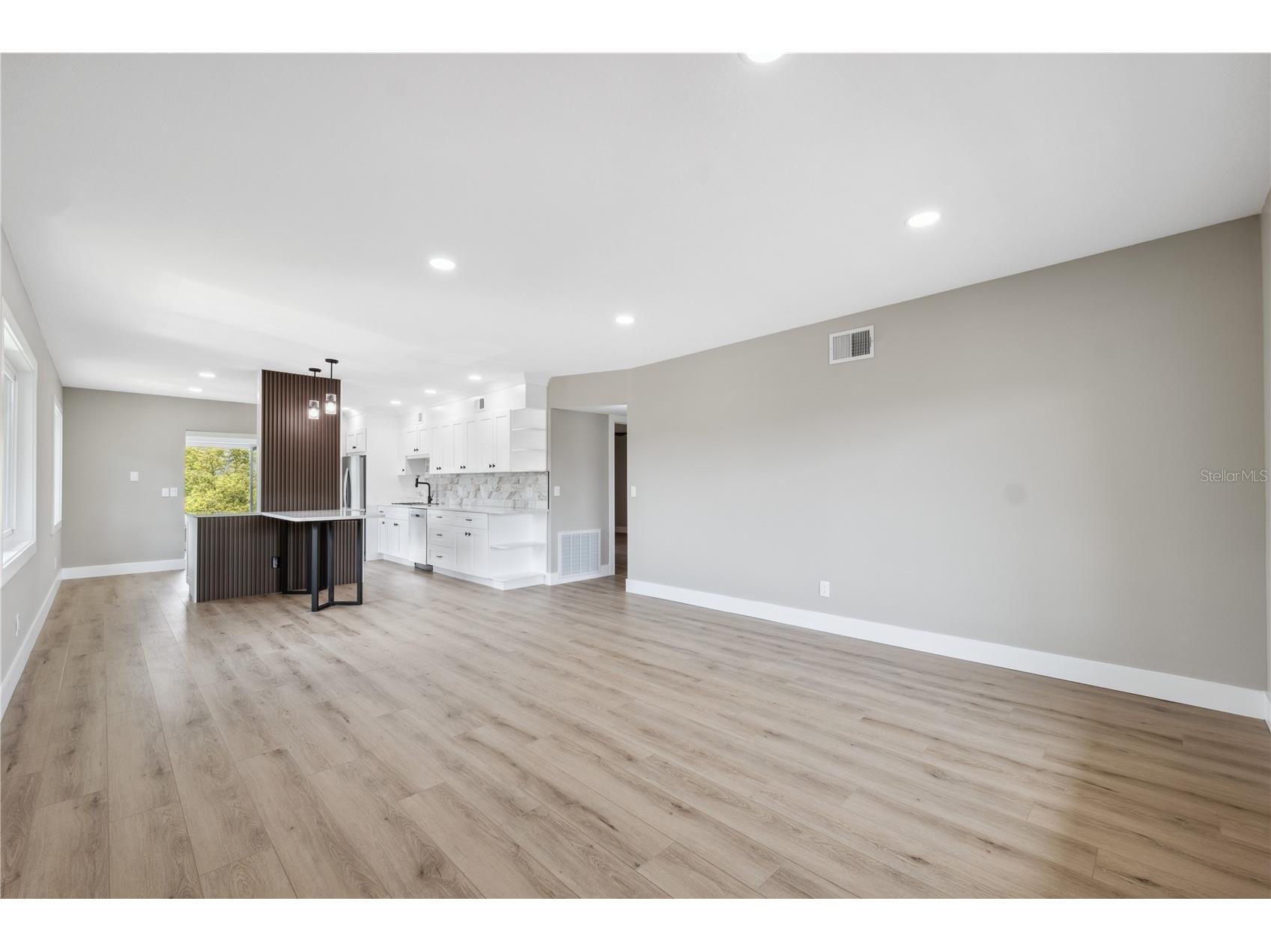 2072 Australia Way W #42 Clearwater FL 33763 TB8503415 image5