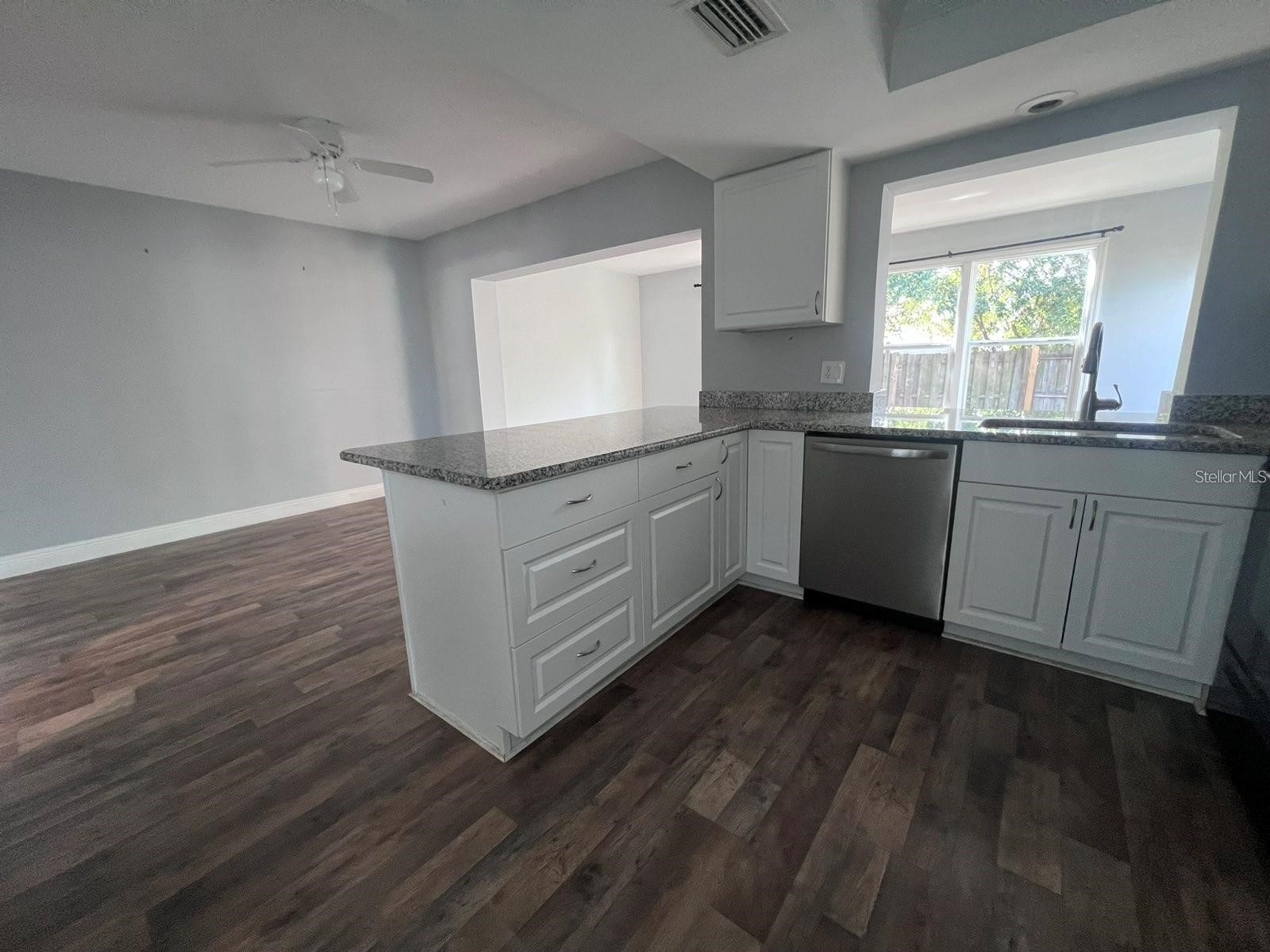 2072 Los Lomas Drive Clearwater FL 33763 TB8492621 image4
