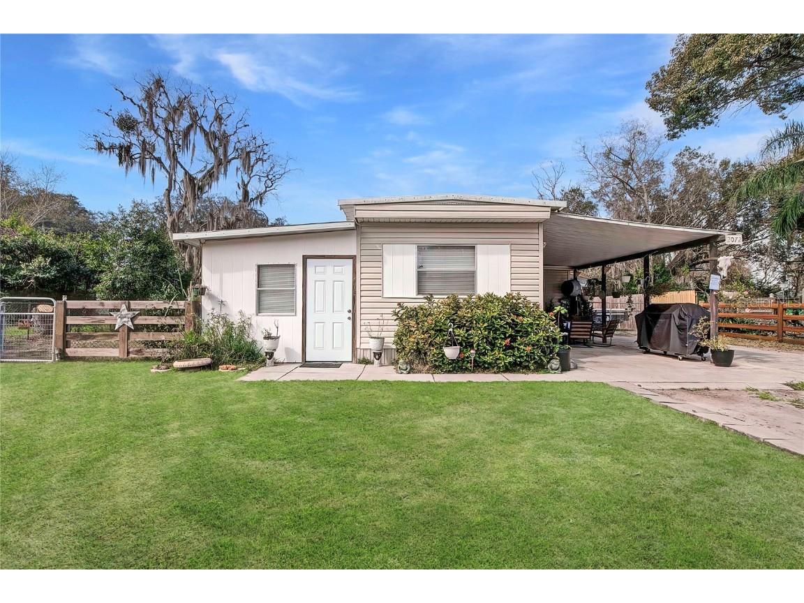 2072 NW 10th Terrace Lake Panasoffkee FL 33538 U8232188 image1