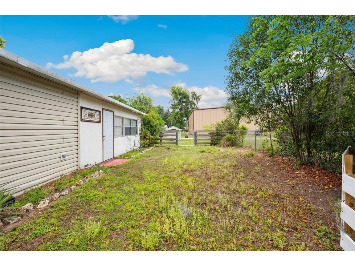 2072 NW 10th Terrace Lake Panasoffkee FL 33538 G5095396 image11