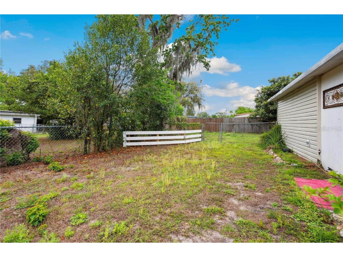 2072 NW 10th Terrace Lake Panasoffkee FL 33538 G5095396 image8
