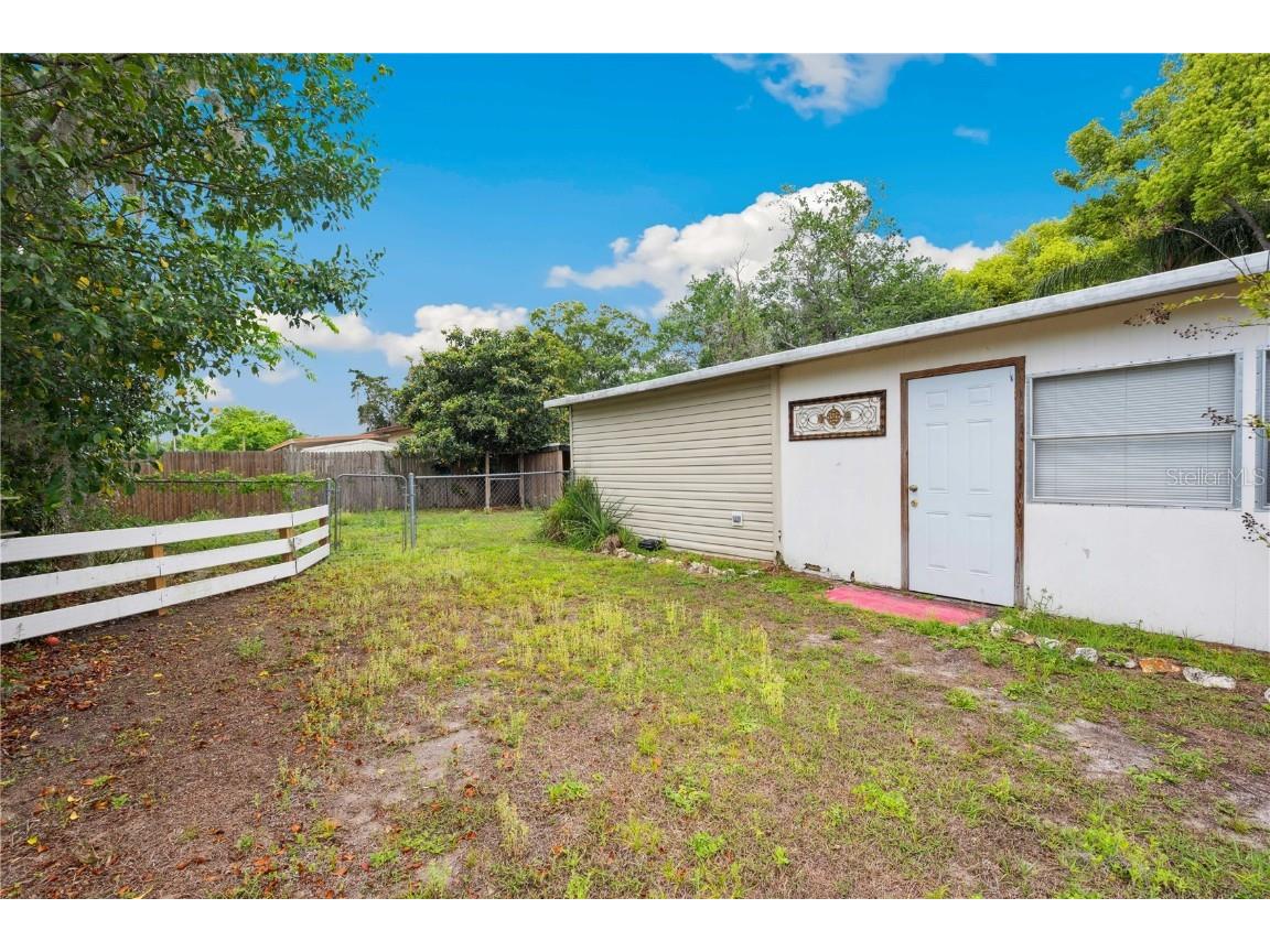 2072 NW 10th Terrace Lake Panasoffkee FL 33538 G5095396 image9