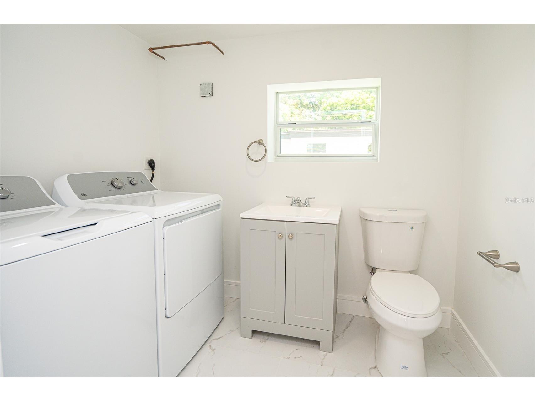 20720 NW 34 Avenue Miami Gardens FL 33056 TB8513778 image22