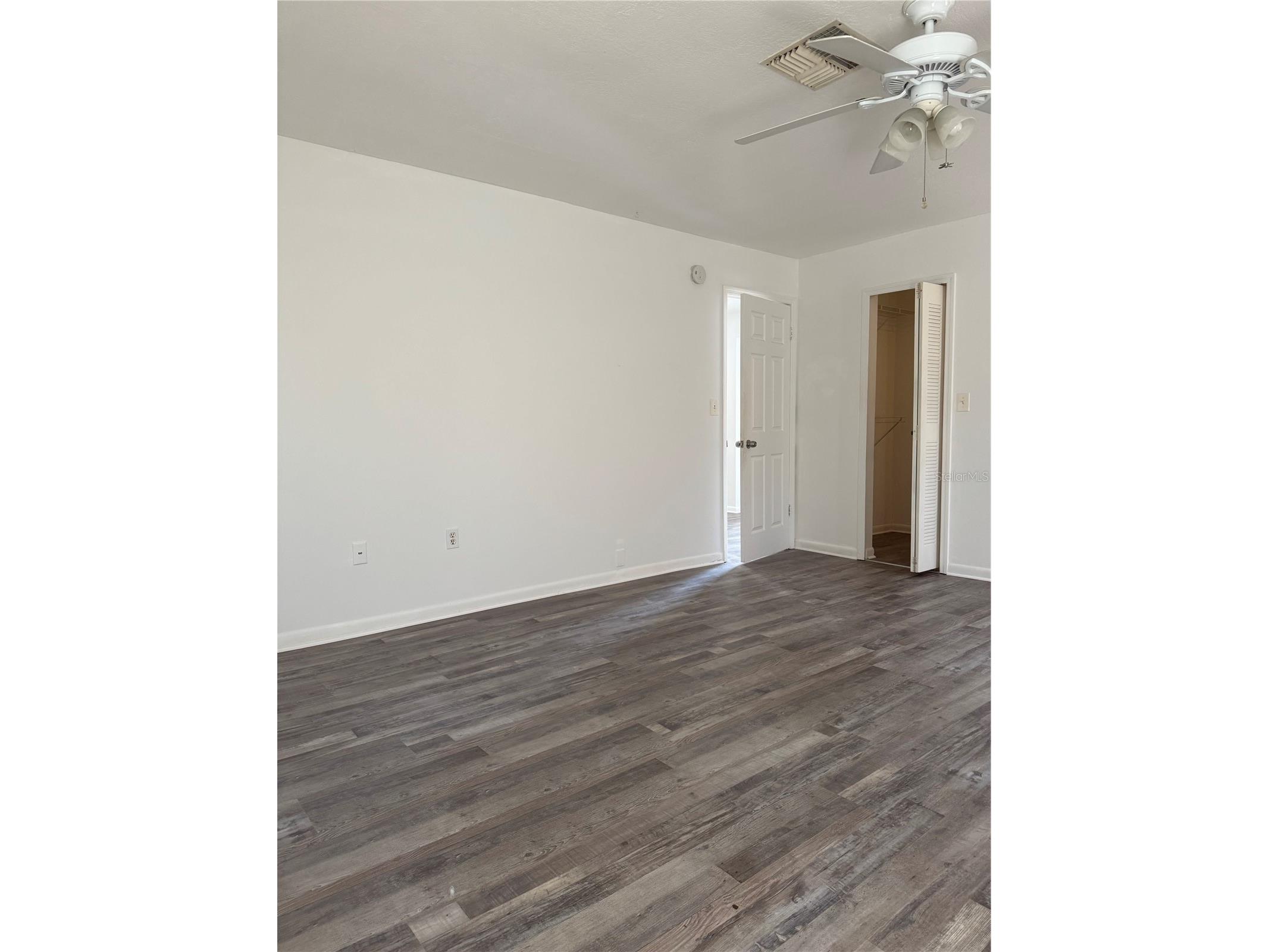 2074 Dodge Street Clearwater FL 33760 TB8491752 image10
