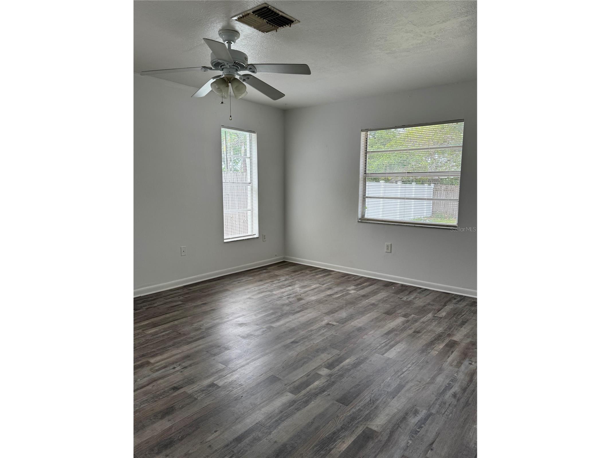 2074 Dodge Street Clearwater FL 33760 TB8491752 image11