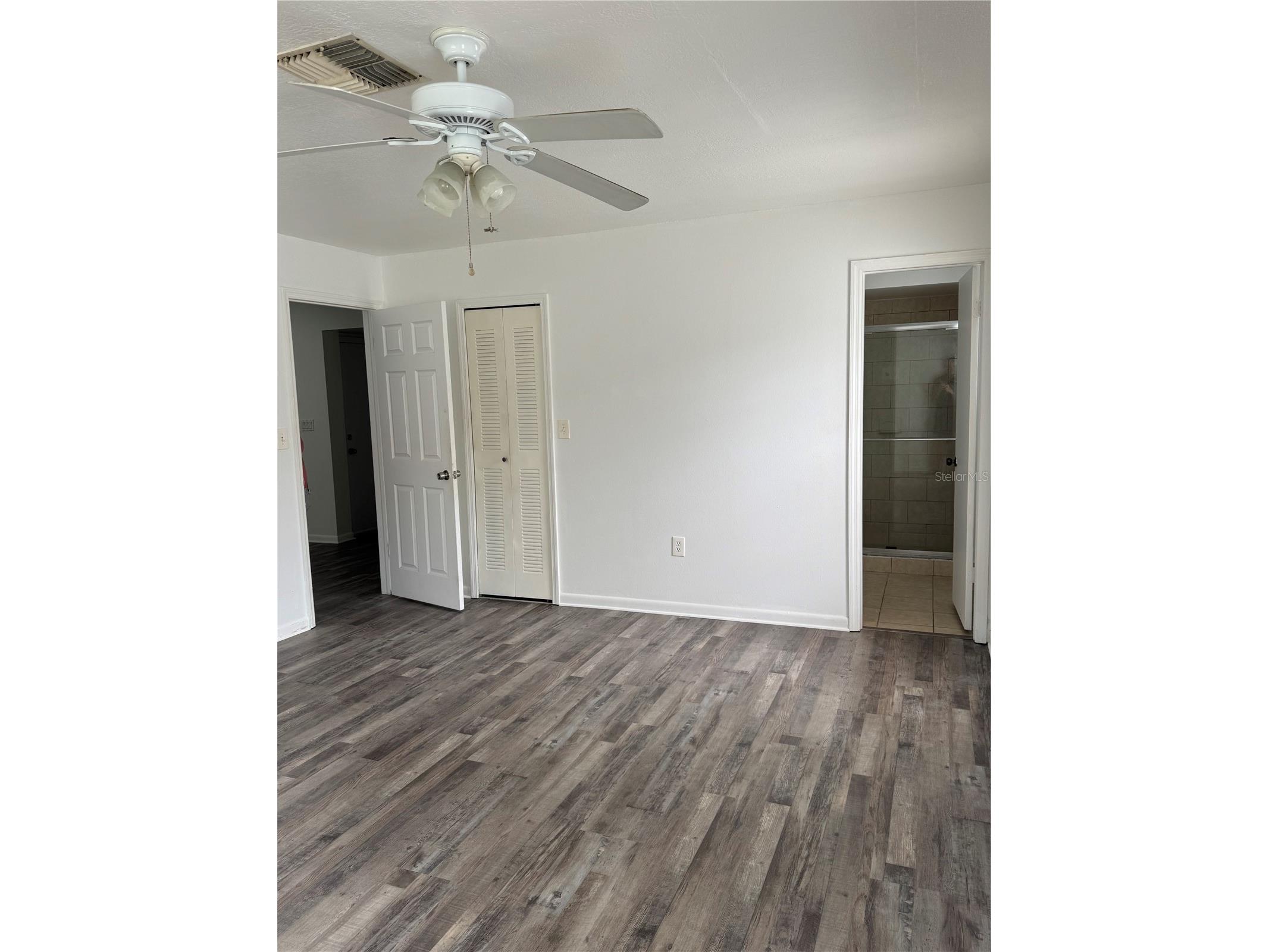 2074 Dodge Street Clearwater FL 33760 TB8491752 image13