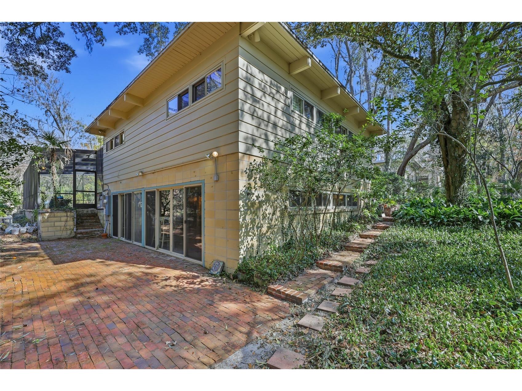 2074 NW 11th Road Gainesville FL 32605 GC537601 image39