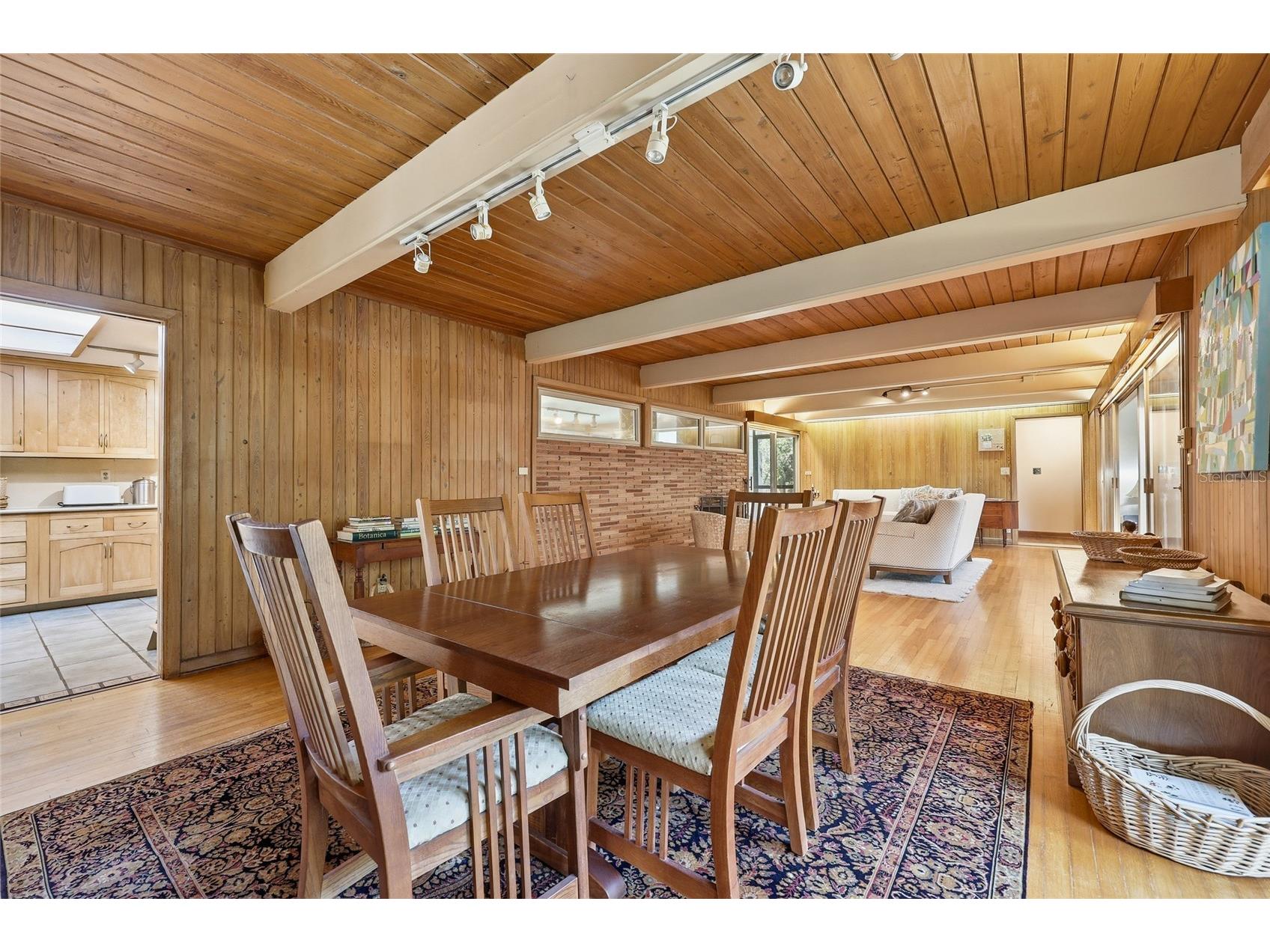 2074 NW 11th Road Gainesville FL 32605 GC537601 image6