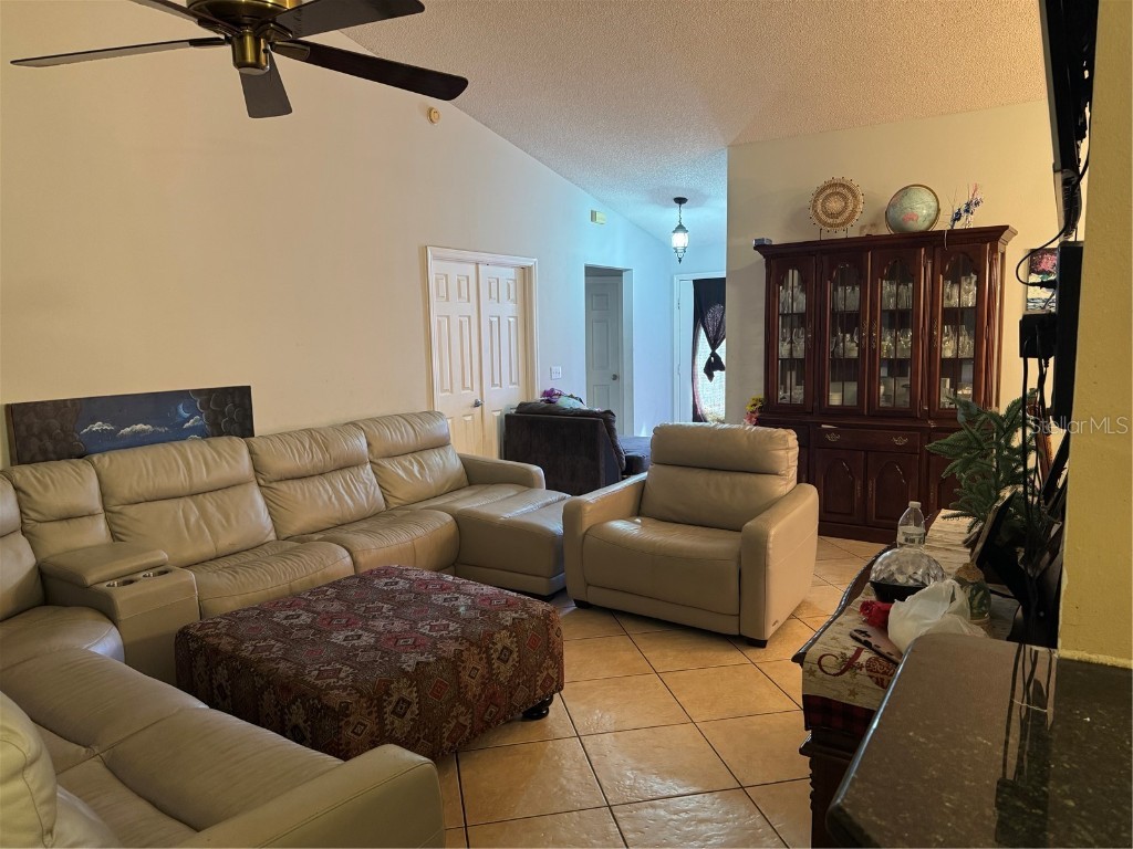 2074 Wenthworth Circle Apopka FL 32703 O6343202 image3