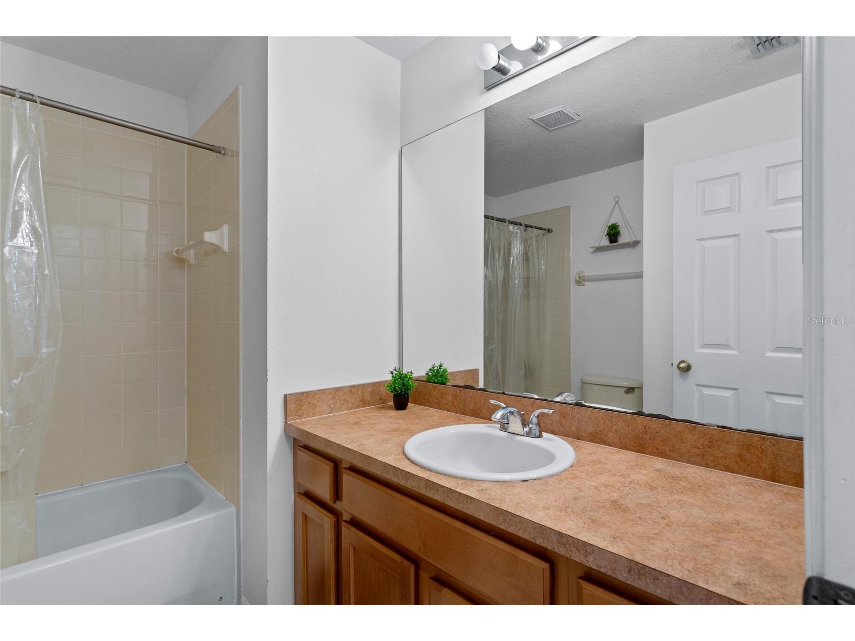 2075 Cypress Bay Boulevard Kissimmee FL 34743 S5144711 image16