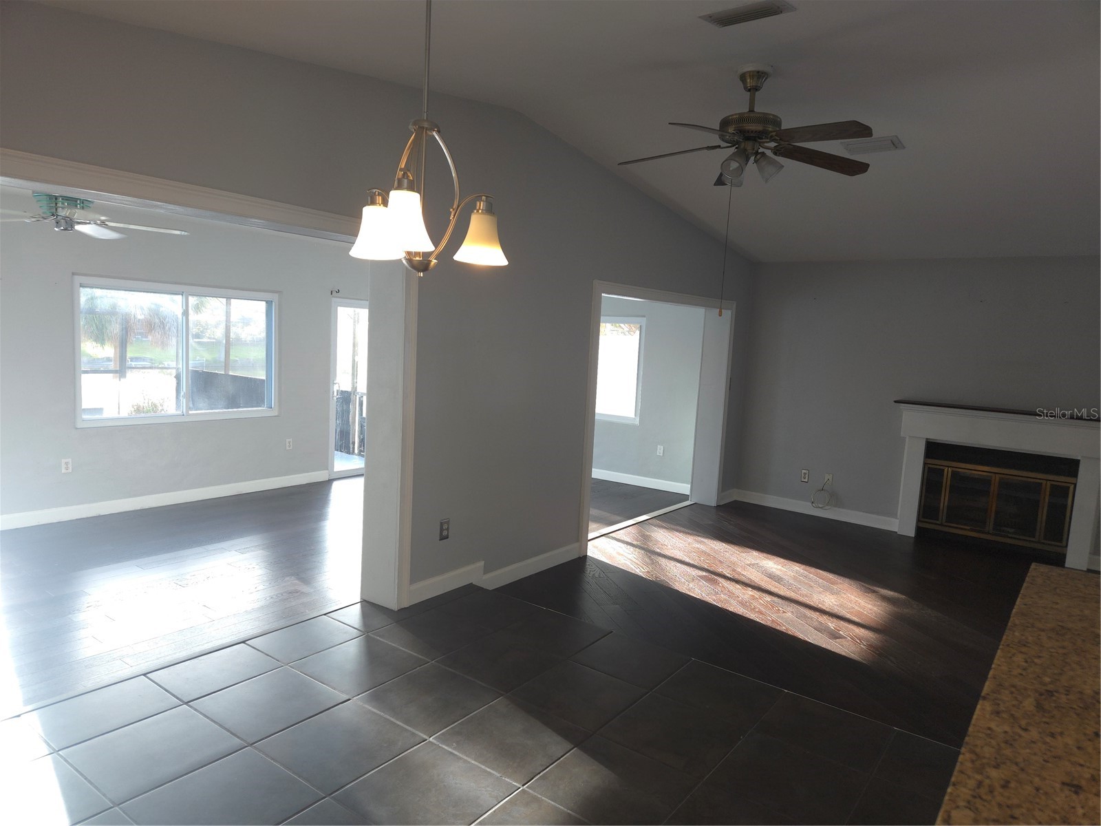 2075 N Keene Road Clearwater FL 33755 - MONTCLAIR LAKE TB8477685 image12