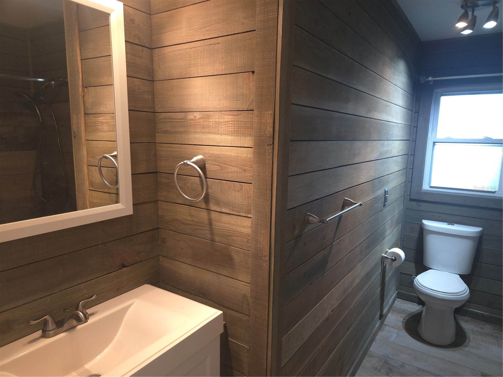 2075 N Keene Road Clearwater FL 33755 - MONTCLAIR LAKE TB8477685 image16