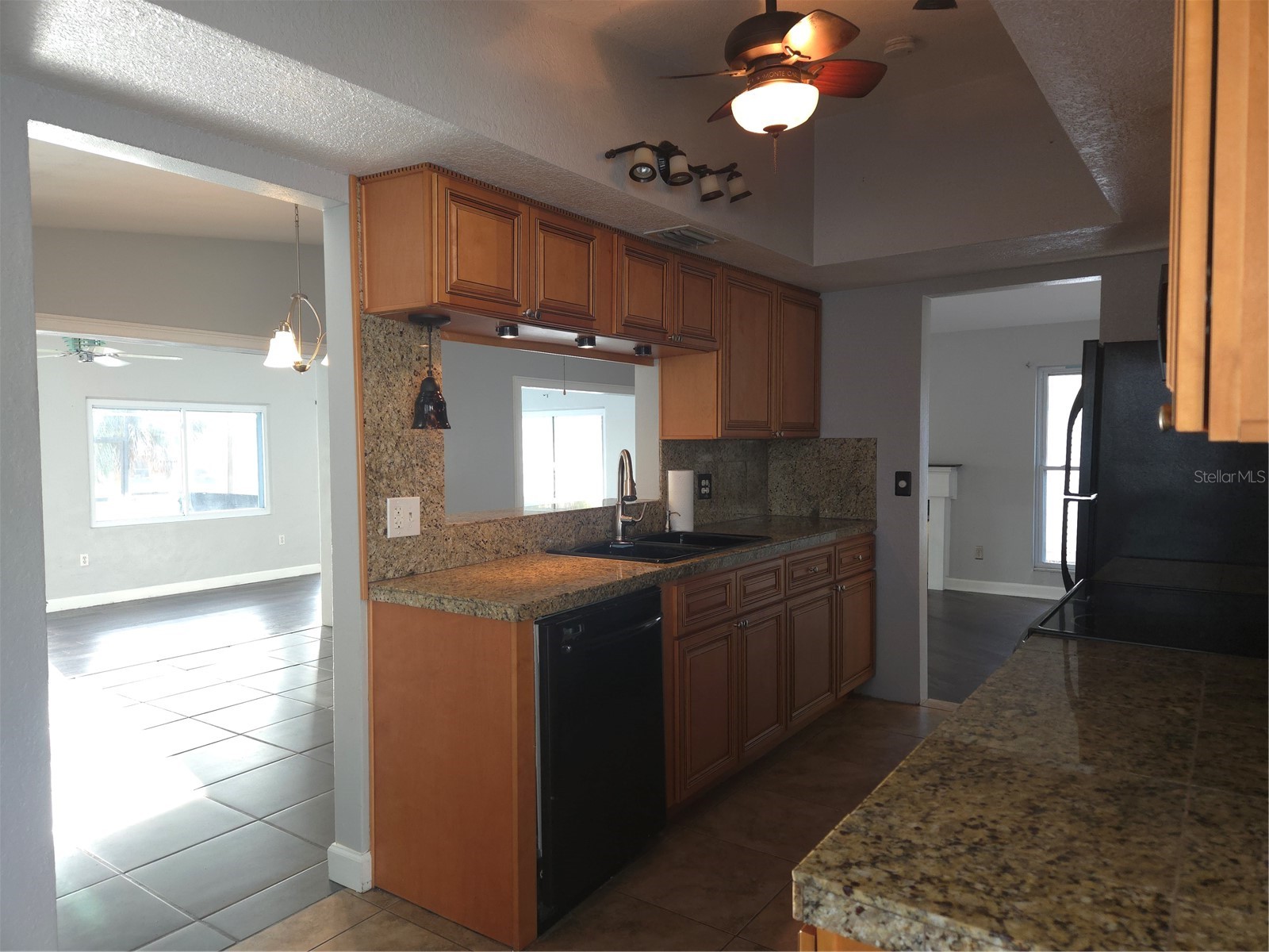 2075 N Keene Road Clearwater FL 33755 - MONTCLAIR LAKE TB8477685 image3