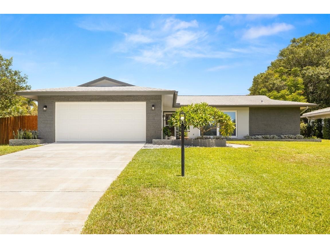 2076 Hillwood Drive Clearwater FL 33763 U8203573 image1