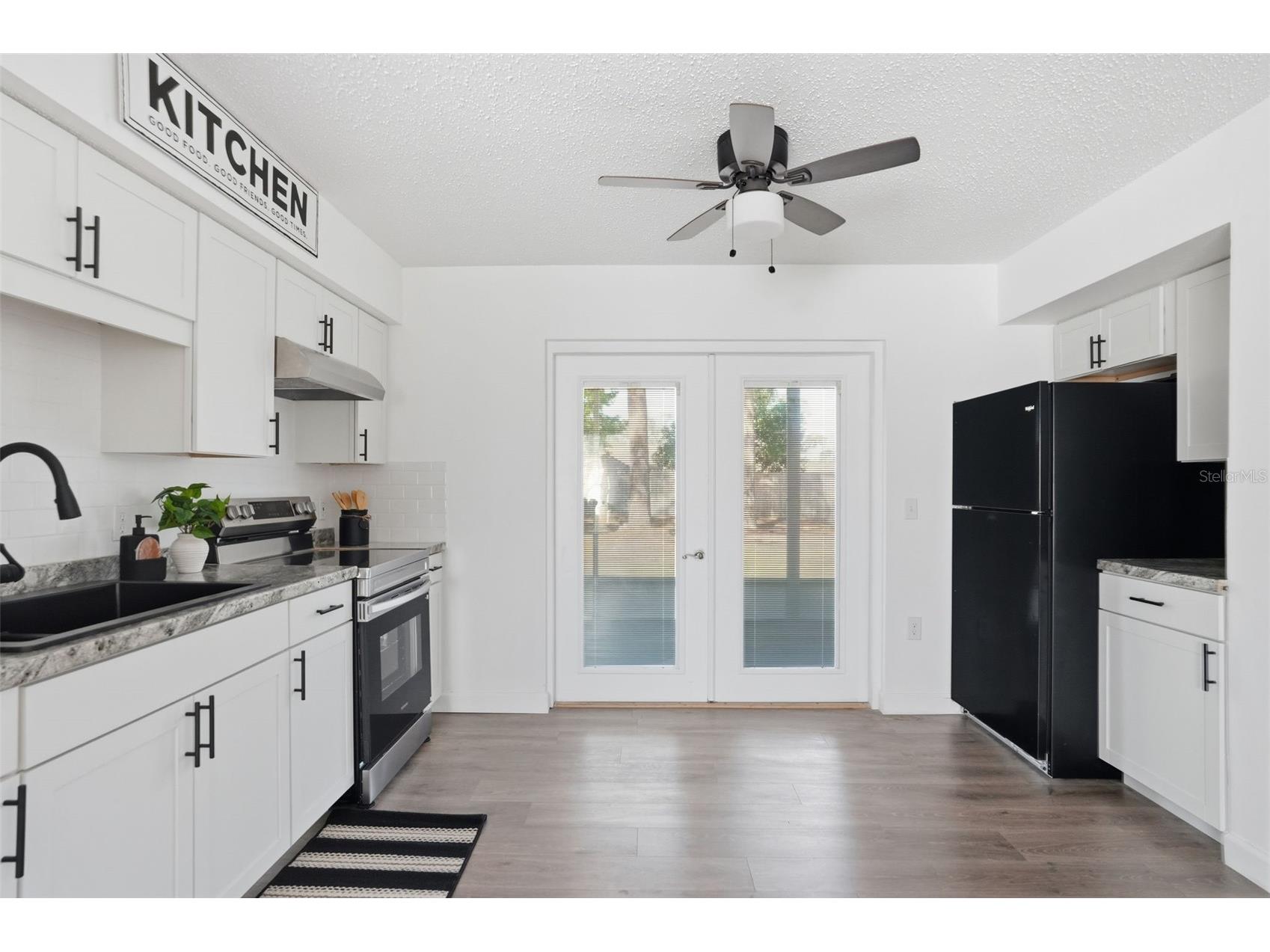 2076 Landover Boulevard Spring Hill FL 34608 W7883704 image2