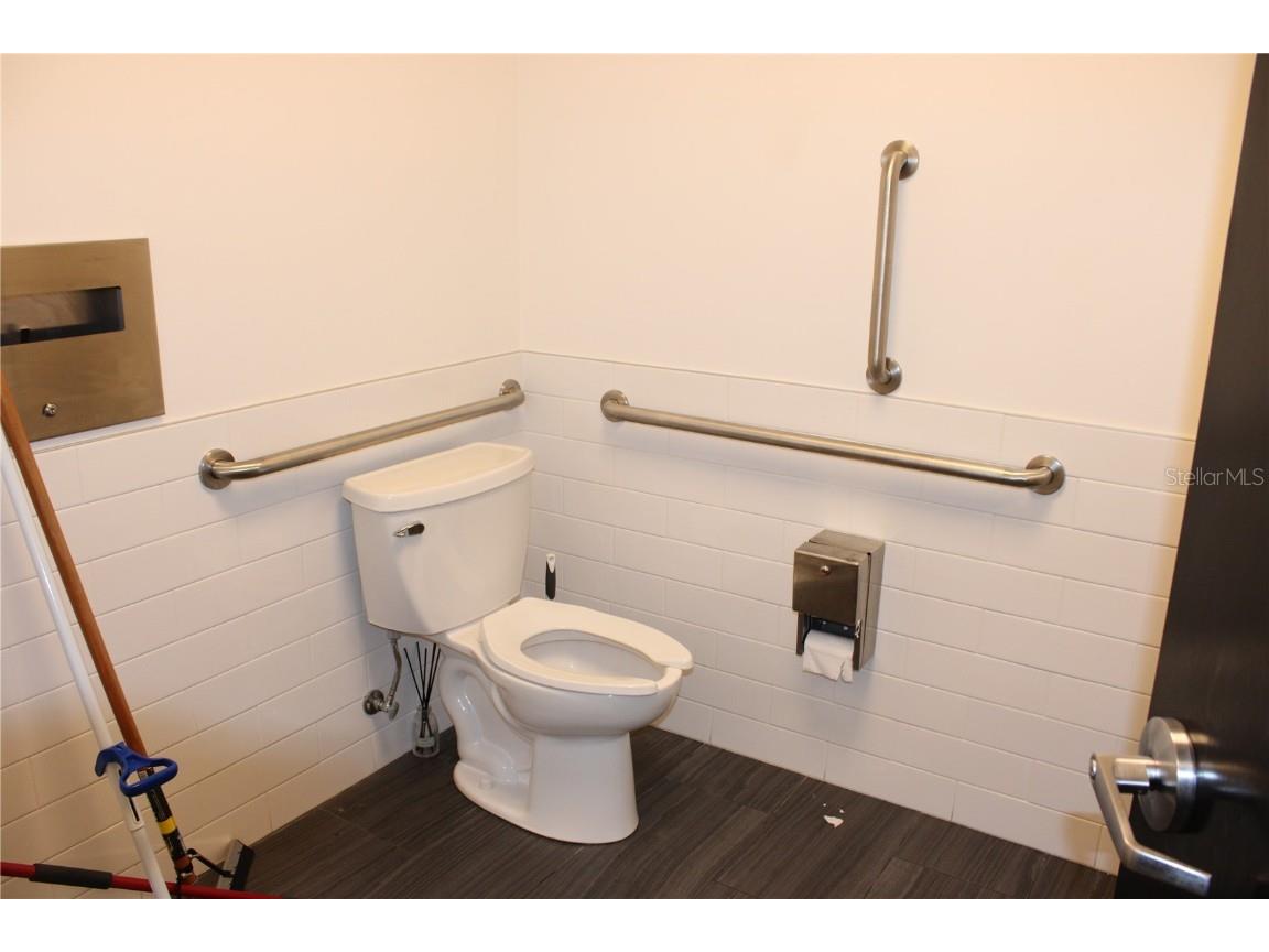 2076 Seminole Boulevard #D Largo FL 33778 TB8442518 image18