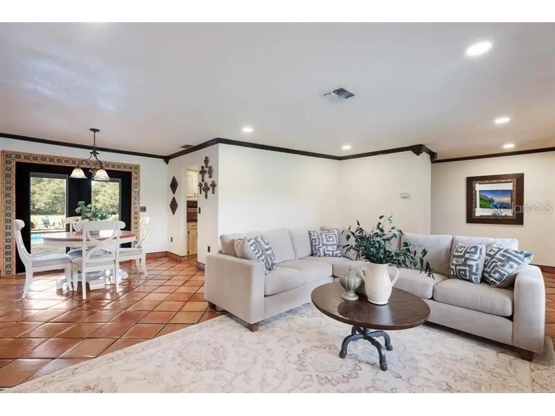 2077 Racimo Drive Sarasota FL 34240 O6363958 image12