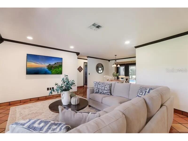 2077 Racimo Drive Sarasota FL 34240 O6363958 image7