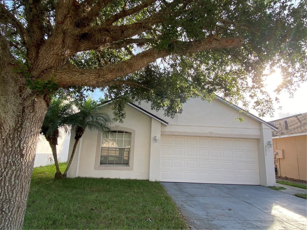 2077 Whispering Trails Boulevard Winter Haven FL 33884 P4920218 image1