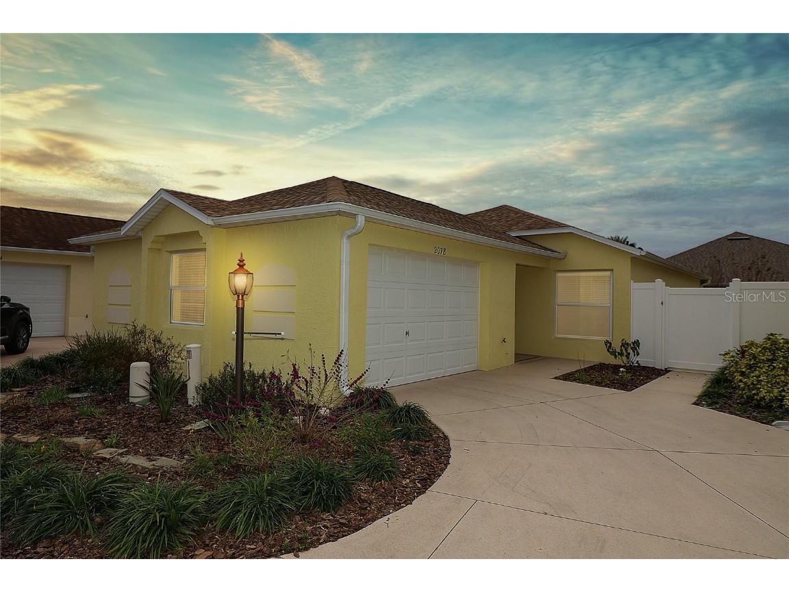 2078 Pink Blossom Court The Villages FL 32162 G5091315 image1