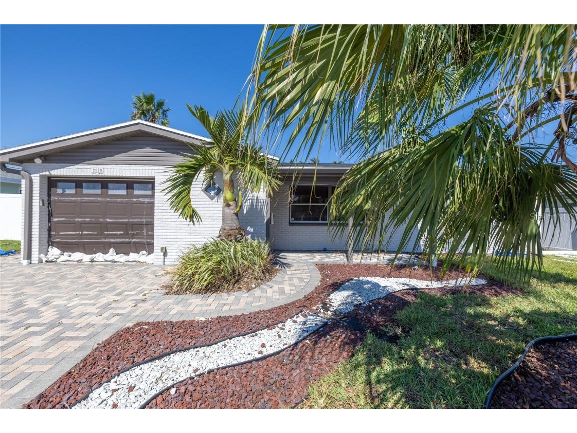 2079 Montana Avenue NE Saint Petersburg FL 33703 TB8312575 image1